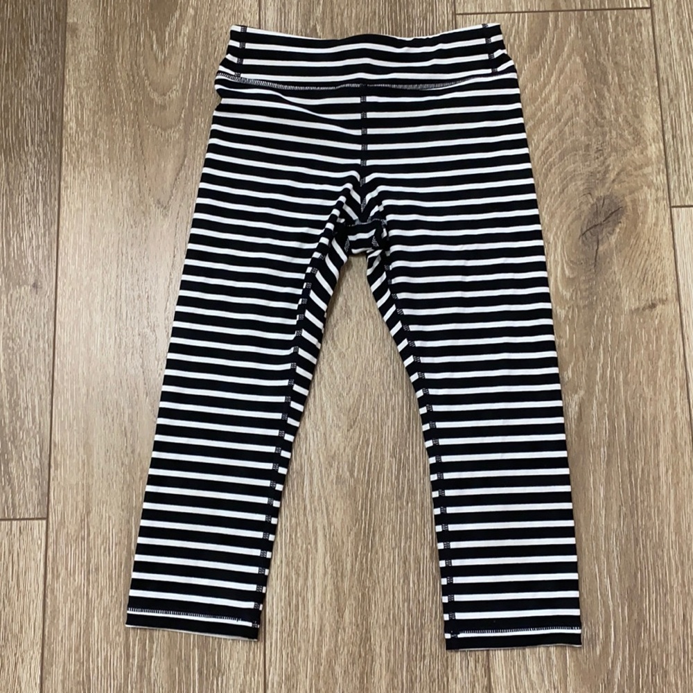 Stripped Cropped Athleta Leggings